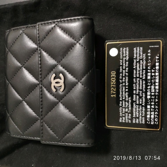 Chanel Classic Flap Quilted Wallet - Picture 6 of 8